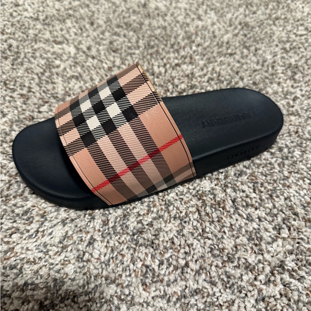 Burberry Woman’s Furley Vintage Slides - Picture 5 of 8